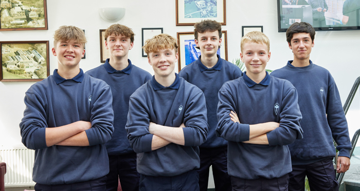 2023 Apprentices Group Shot 700x372px Engineering Apprenticeships at Reliance Huddersfield